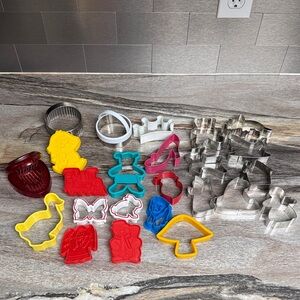Misc Bundle of Cookie Cutters